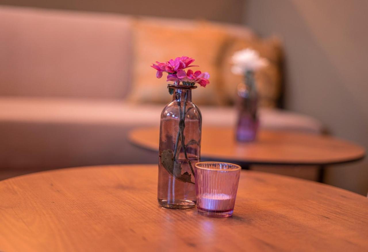 Village Bistro&Bar Fremdenzimmer Dettingen an der Erms Esterno foto