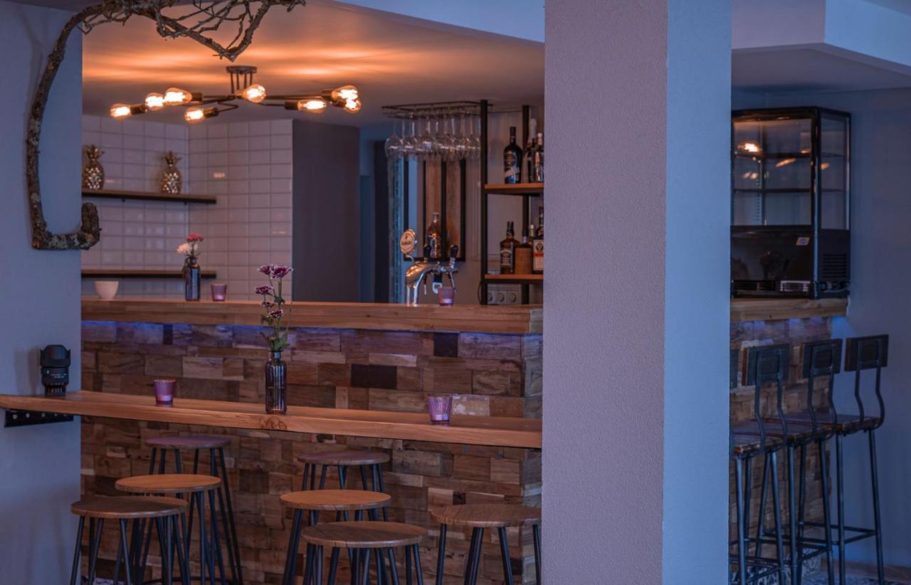 Village Bistro&Bar Fremdenzimmer Dettingen an der Erms Esterno foto